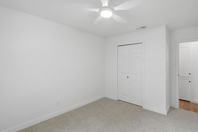 1727 W Doyle Street, Granbury, TX 76048