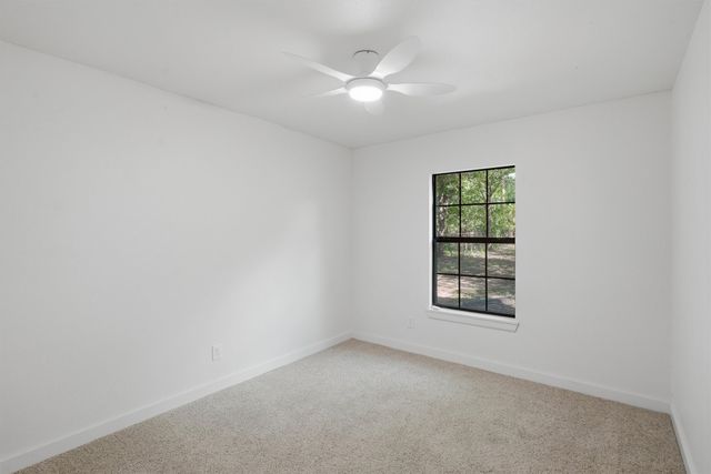 1727 W Doyle Street, Granbury, TX 76048