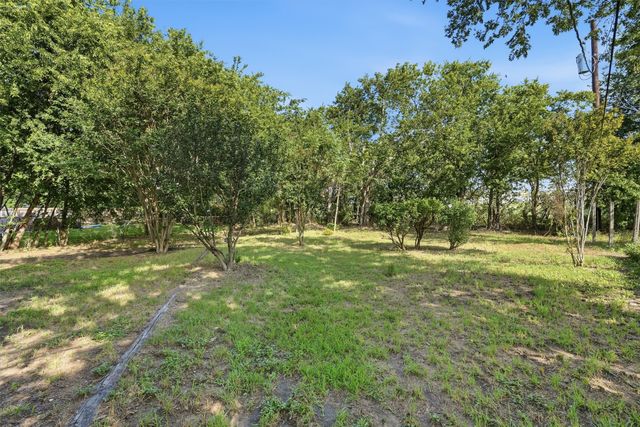 1727 W Doyle Street, Granbury, TX 76048