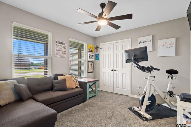 217 Meadow Lane, Lindale, TX 75771
