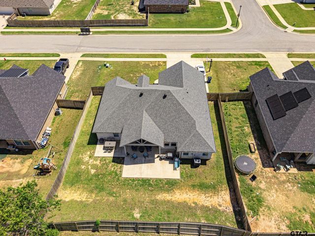 217 Meadow Lane, Lindale, TX 75771
