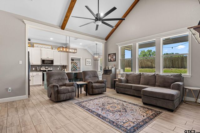 217 Meadow Lane, Lindale, TX 75771