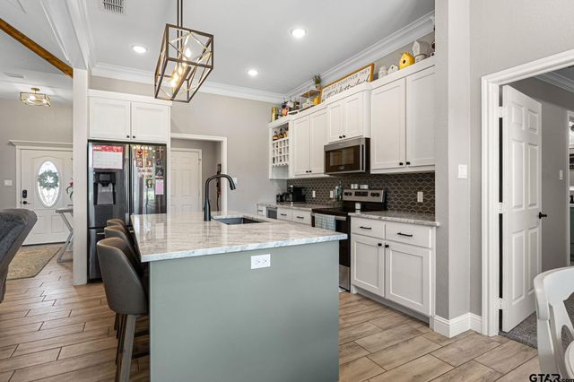 217 Meadow Lane, Lindale, TX 75771