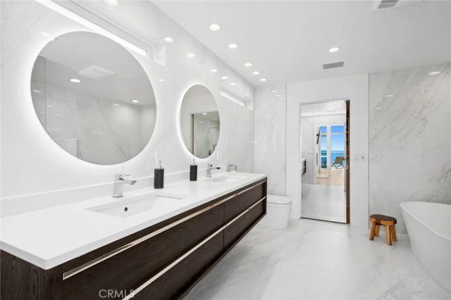 1061 Skyline Drive, Laguna Beach, CA 92651