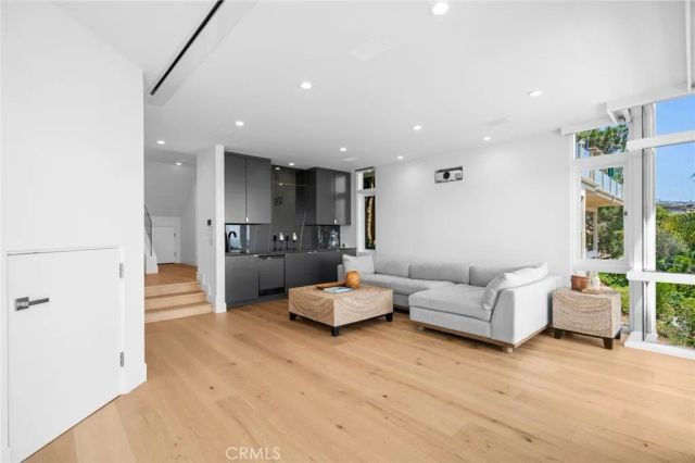 1061 Skyline Drive, Laguna Beach, CA 92651
