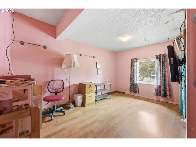2281 BLACKBURN St, Eugene, OR 97405
