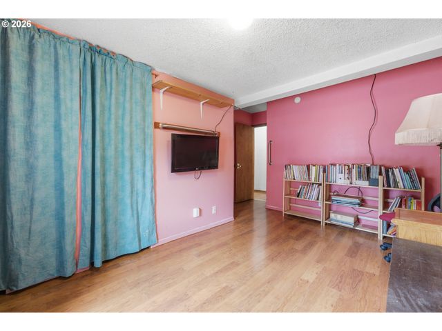 2281 BLACKBURN St, Eugene, OR 97405