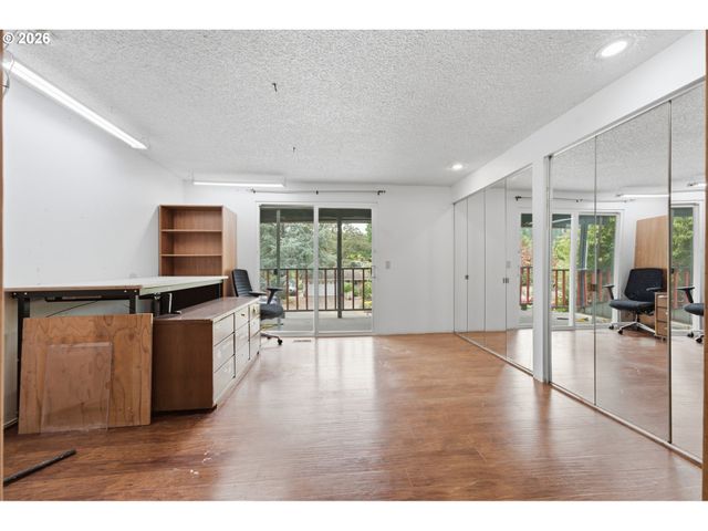 2281 BLACKBURN St, Eugene, OR 97405
