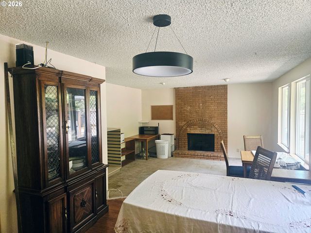 2281 BLACKBURN St, Eugene, OR 97405