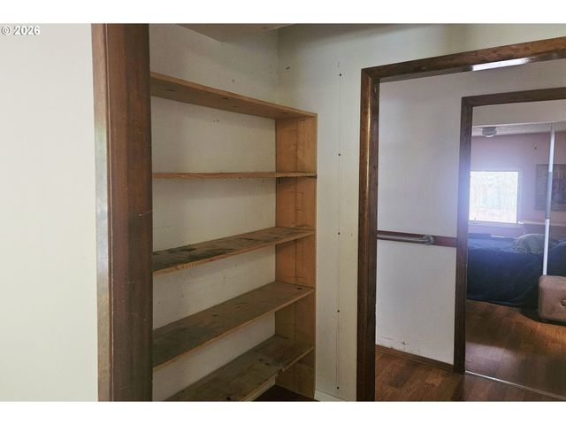 2281 BLACKBURN St, Eugene, OR 97405