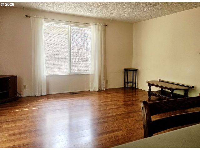 2281 BLACKBURN St, Eugene, OR 97405