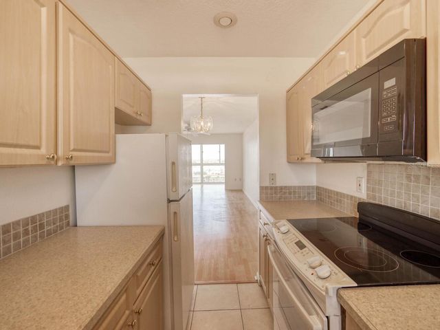 4939 FLORAMAR TERRACE 912, New Port Richey, FL 34652