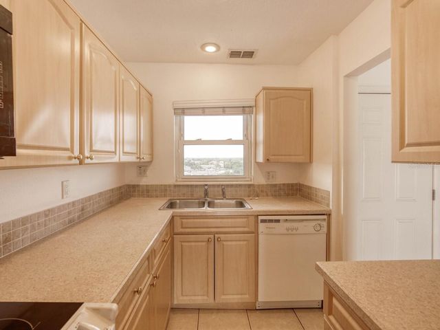 4939 FLORAMAR TERRACE 912, New Port Richey, FL 34652