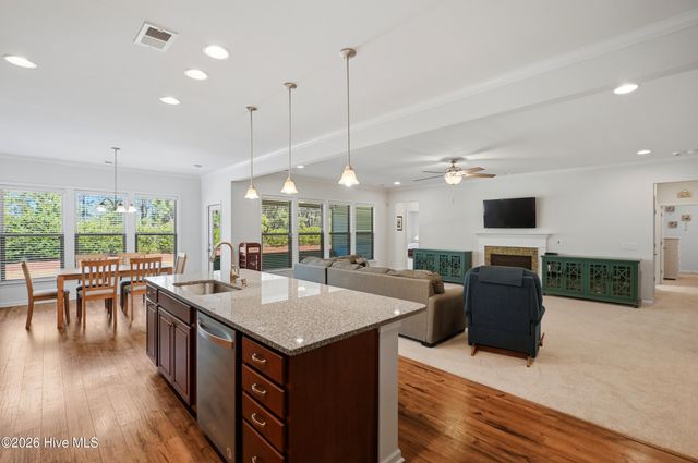 627 Lyrebird Avenue, Wilmington, NC 28412