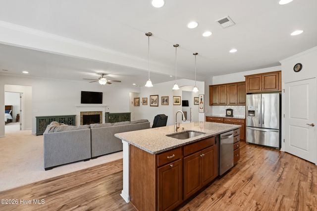 627 Lyrebird Avenue, Wilmington, NC 28412