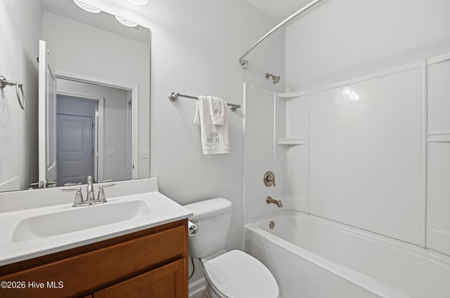 627 Lyrebird Avenue, Wilmington, NC 28412