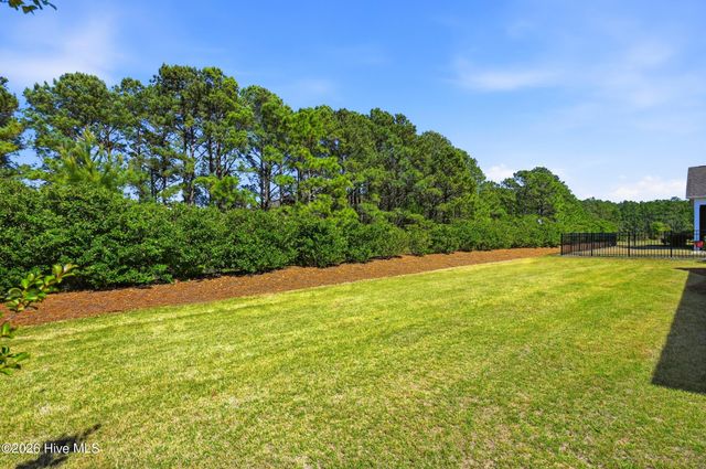 627 Lyrebird Avenue, Wilmington, NC 28412