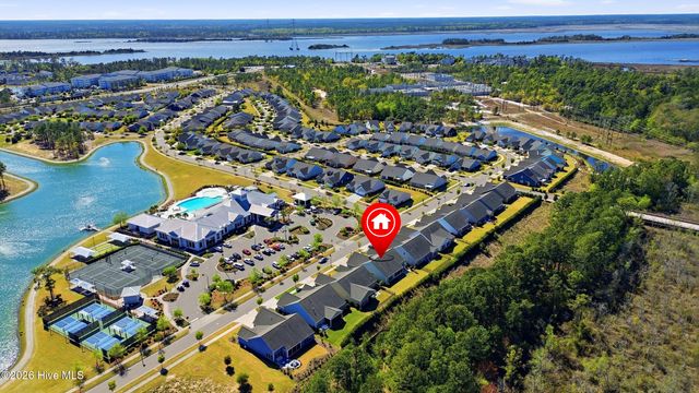 627 Lyrebird Avenue, Wilmington, NC 28412