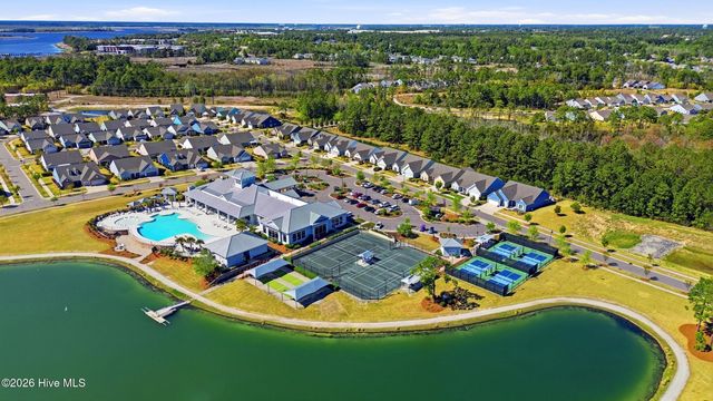 627 Lyrebird Avenue, Wilmington, NC 28412