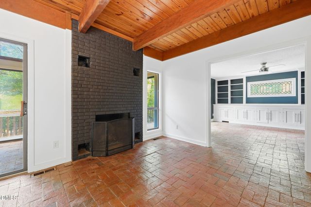 3433 Jones Ferry Road, Chapel Hill, NC 27516