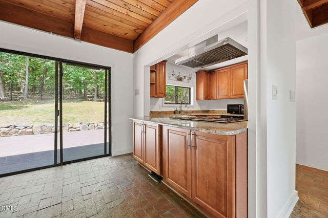 3433 Jones Ferry Road, Chapel Hill, NC 27516