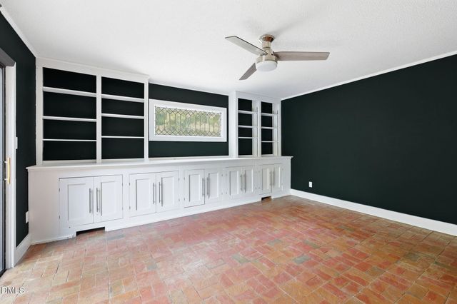 3433 Jones Ferry Road, Chapel Hill, NC 27516