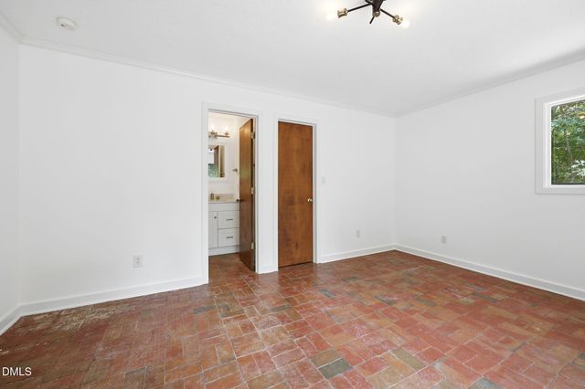 3433 Jones Ferry Road, Chapel Hill, NC 27516