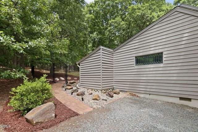 3433 Jones Ferry Road, Chapel Hill, NC 27516
