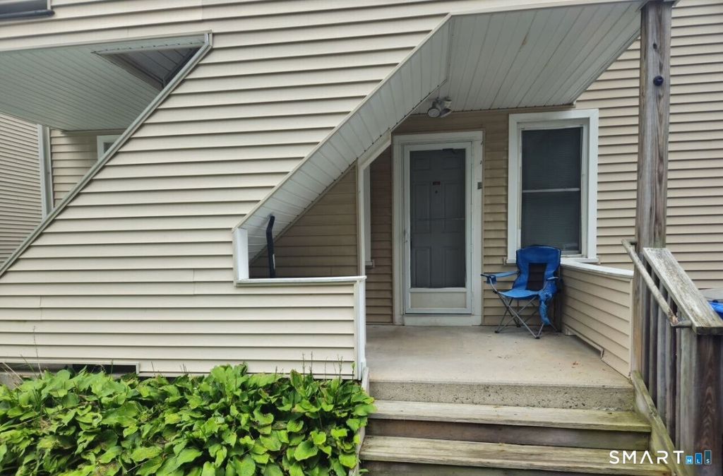 102 Melrose Street, Bristol, CT 06010