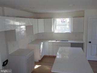 300 LINCOLN AVE, Paulsboro, NJ 08066