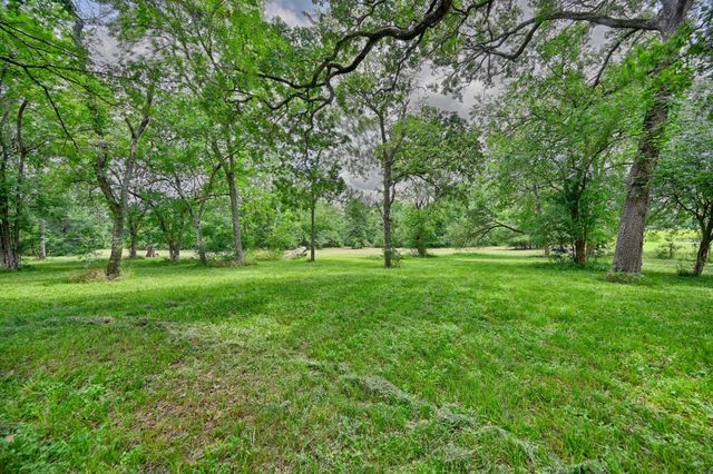 8514 County Road 313, Plantersville, TX 77363