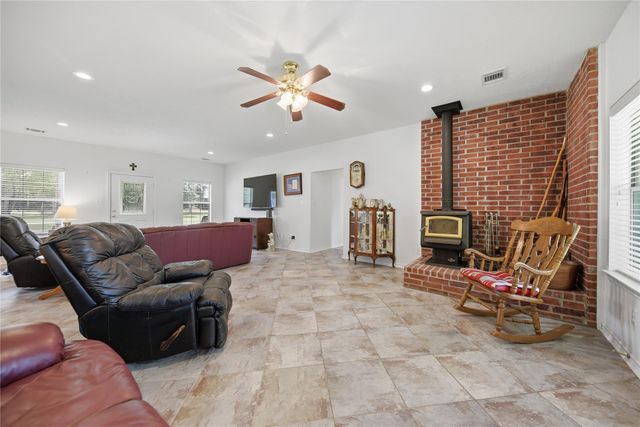 8514 County Road 313, Plantersville, TX 77363