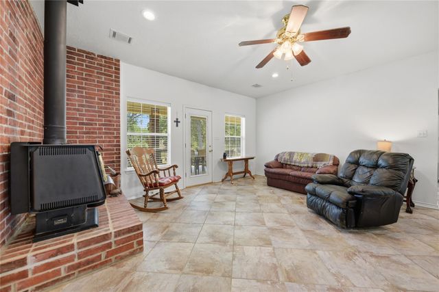 8514 County Road 313, Plantersville, TX 77363