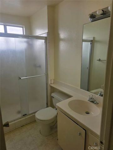 18601 Collins Street D7, Tarzana, CA 91356