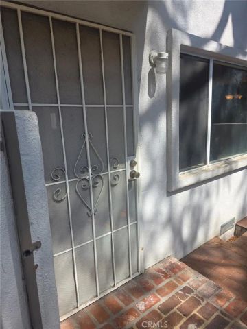18601 Collins Street D7, Tarzana, CA 91356