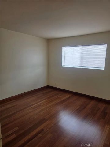 18601 Collins Street D7, Tarzana, CA 91356