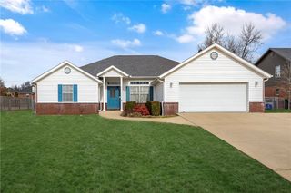 2103 Green Acres Drive, Rogers, AR 72758