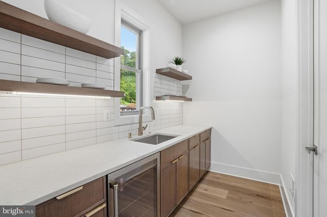 3020 CASTLE RD, Falls Church, VA 22044