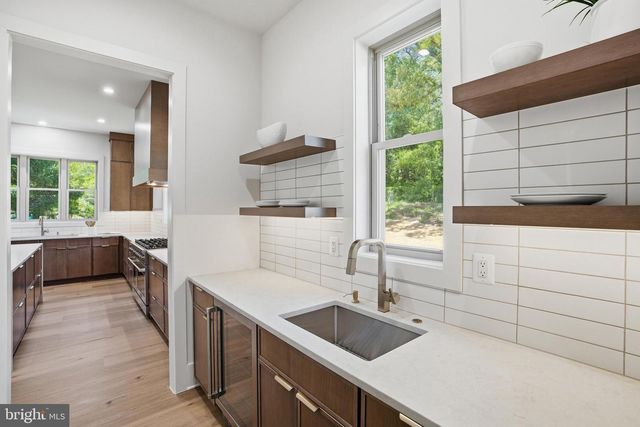 3020 CASTLE RD, Falls Church, VA 22044