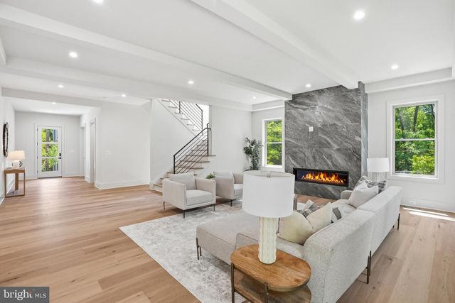 3020 CASTLE RD, Falls Church, VA 22044