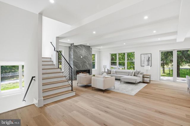 3020 CASTLE RD, Falls Church, VA 22044