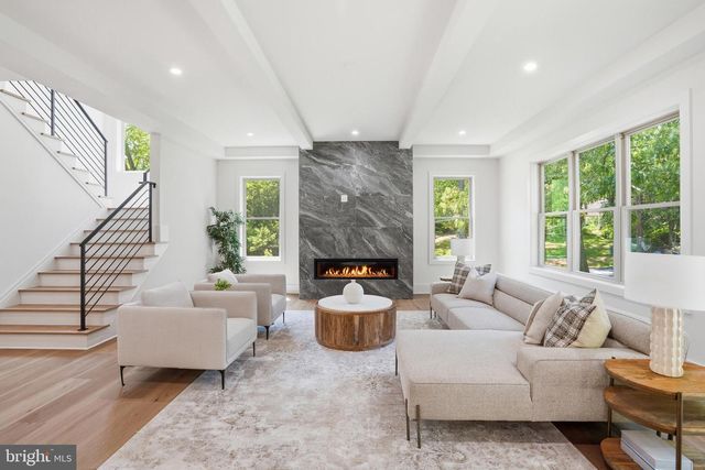 3020 CASTLE RD, Falls Church, VA 22044