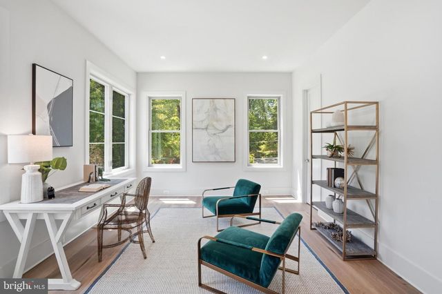 3020 CASTLE RD, Falls Church, VA 22044