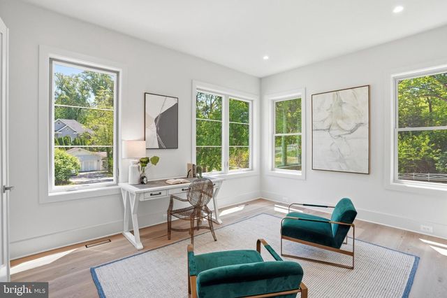 3020 CASTLE RD, Falls Church, VA 22044