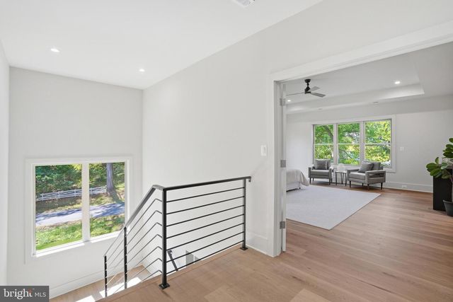 3020 CASTLE RD, Falls Church, VA 22044