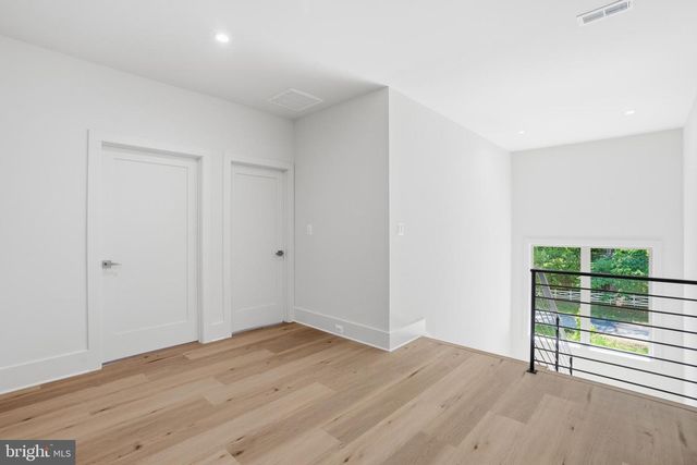 3020 CASTLE RD, Falls Church, VA 22044