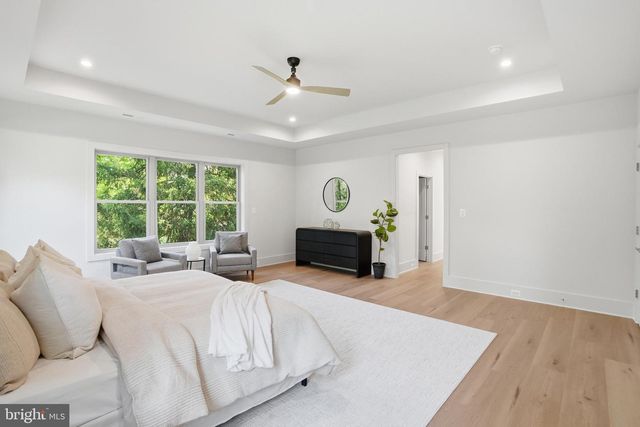 3020 CASTLE RD, Falls Church, VA 22044