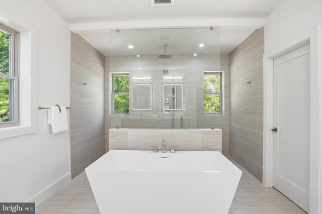 3020 CASTLE RD, Falls Church, VA 22044