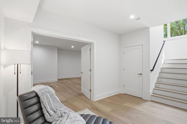 3020 CASTLE RD, Falls Church, VA 22044