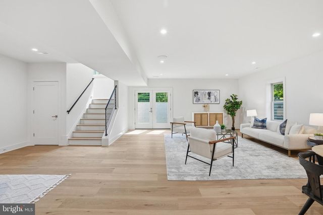 3020 CASTLE RD, Falls Church, VA 22044